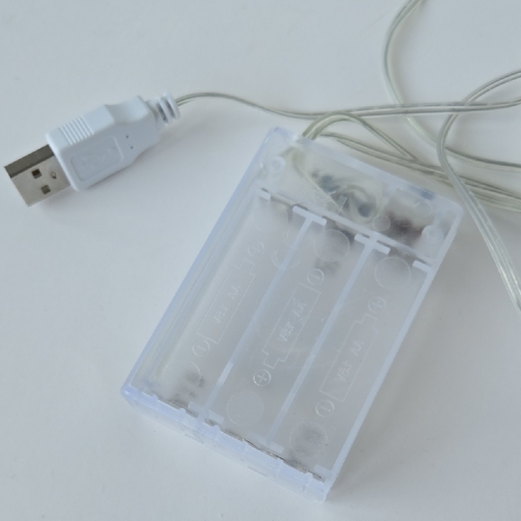 White LED 'Hello' Sign - Picture 3 of 6